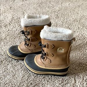 sorel waterproof size 2 boots